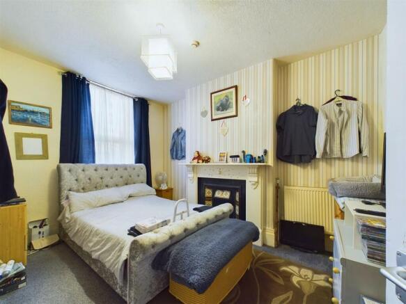 6 bed Block of Apartments for sale Image 4