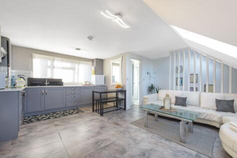 Barford Close, Temple Fortune, London, NW4