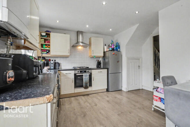 3 bed Terraced for sale Image 5