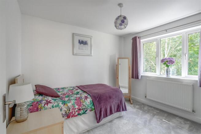 4 bed Detached for sale Image 9