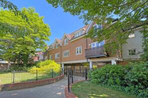 22, 4 8 Mercury House, Cheam Road, Epsom KT17 1SN