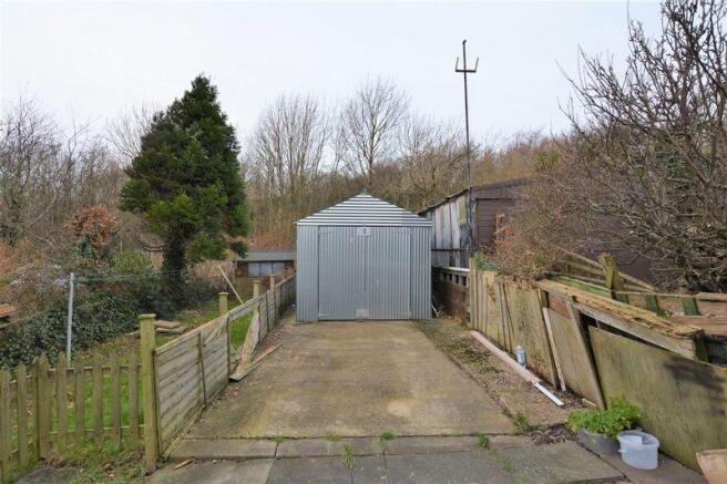 Garden/ Garage
