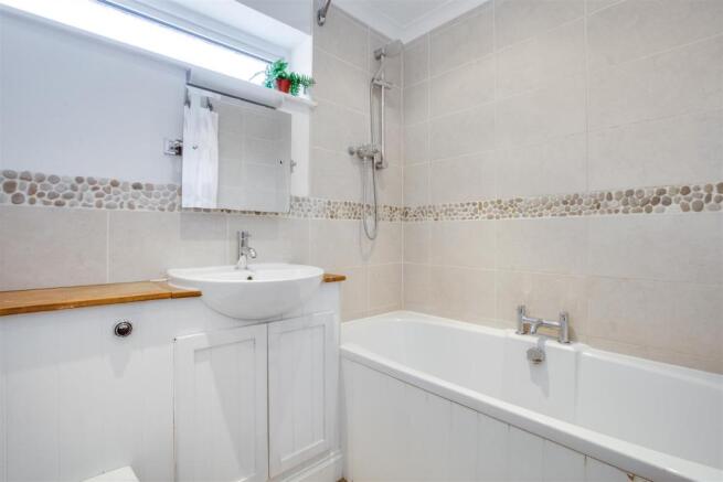 Family Bathroom.jpg