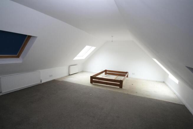 Master Bedroom.JPG