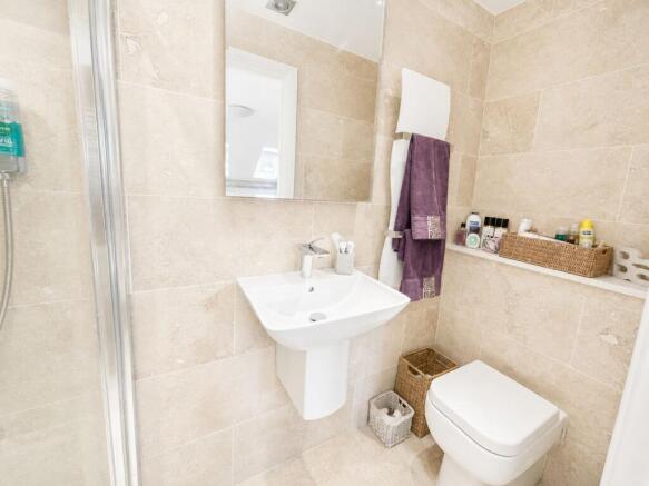 3 bed Apartment for sale Image 10