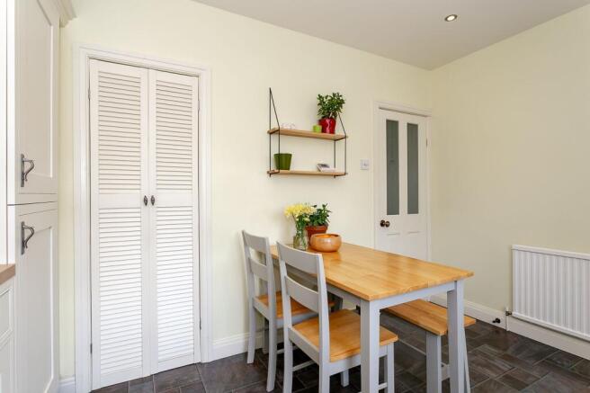 2 bed Terraced for sale Image 7