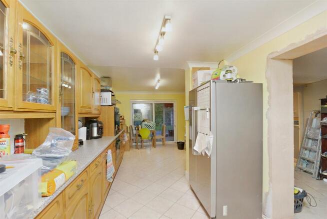 8576683-interior05-800.JPG