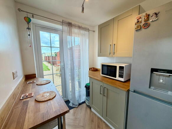 London Road, Kessingland, Lowestoft, NR33 7PN photo 4