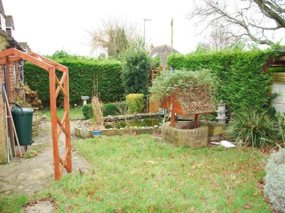 FRONT GARDEN