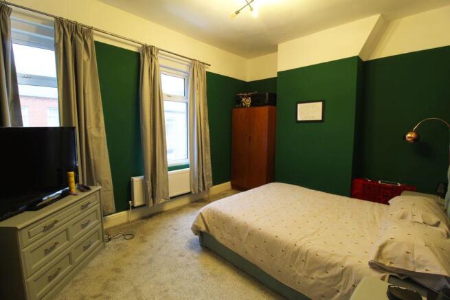 Bedroom 1 (Double)