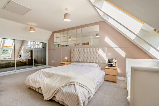 4 bed Detached for sale Image 12