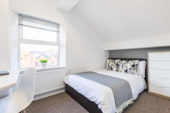 6 bed House to rent Image 6