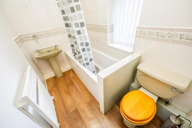 2 bed End of Terrace to rent Image 8