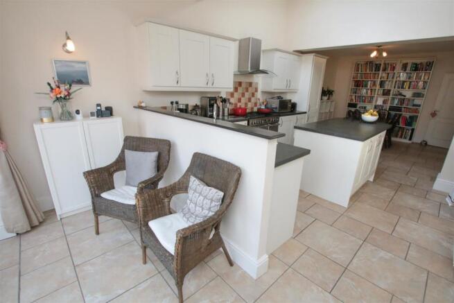 BEAUTIFUL OPEN PLAN LIVING/ DINING/ KITCHEN