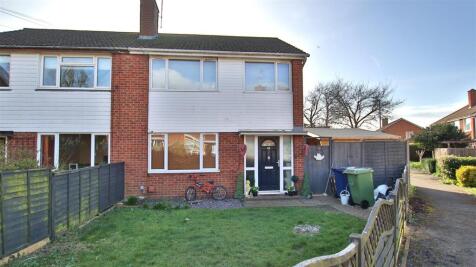 Churchill Grove, Tewkesbury