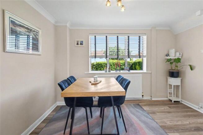 3 bed Terraced for sale Image 4