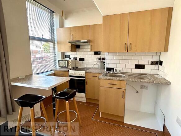 1 bed Apartment to rent Image 4