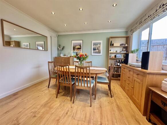 3 bed Detached for sale Image 4