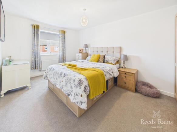 5 bed Detached for sale Image 10