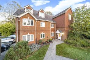 29, Brushfield Way, Knaphill, Woking GU21 2TG