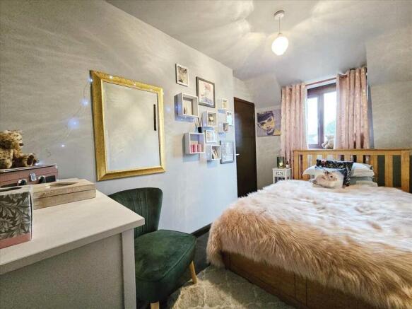 Bedroom 3: