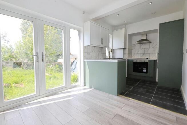 Kitchen/ Dining