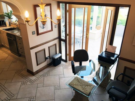 Breakfast Room