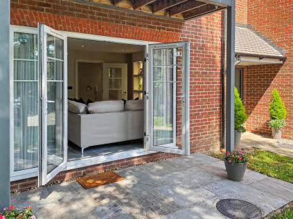 West Wycombe Road - Luxury Ground Floor Apartment