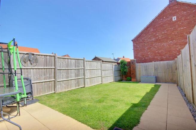 2 bed Terraced for sale Image 10