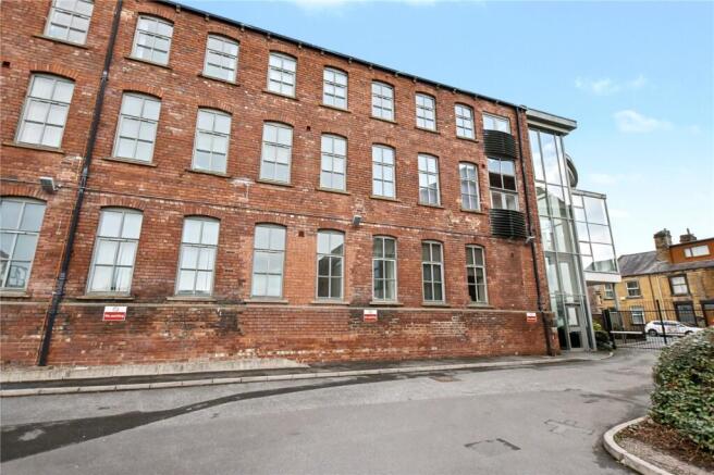 2 bed Apartment for sale Image 11