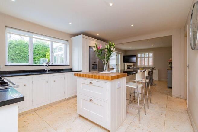Kitchen/dining...