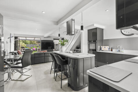 Beeching Stoke, Marlow, Buckinghamshire, SL7 1JH