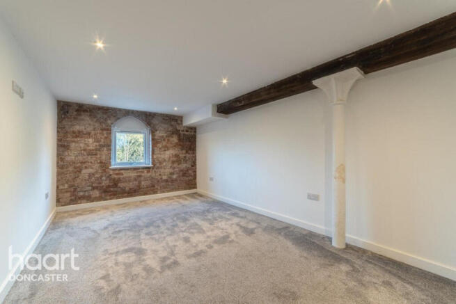 2 bed Apartment for sale Image 8