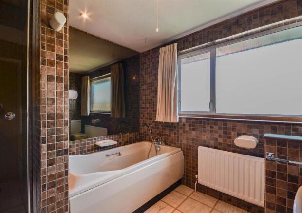 Bathroom.jpg
