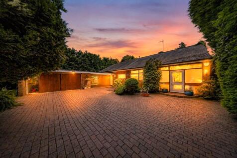 Chester Road, Sandiway, CW8