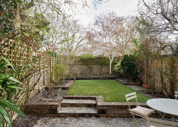Lansdowne Drive E8