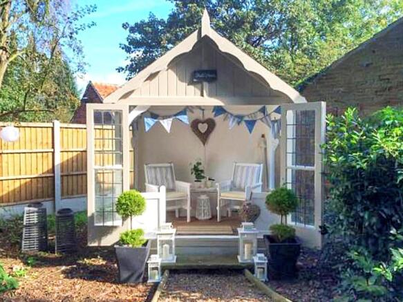 SUMMER HOUSE