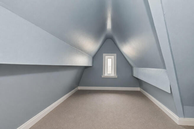 4 bed Detached for sale Image 10