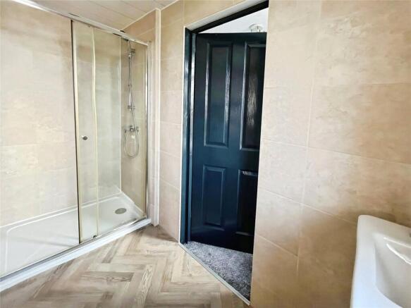 4 bed Terraced for sale Image 11