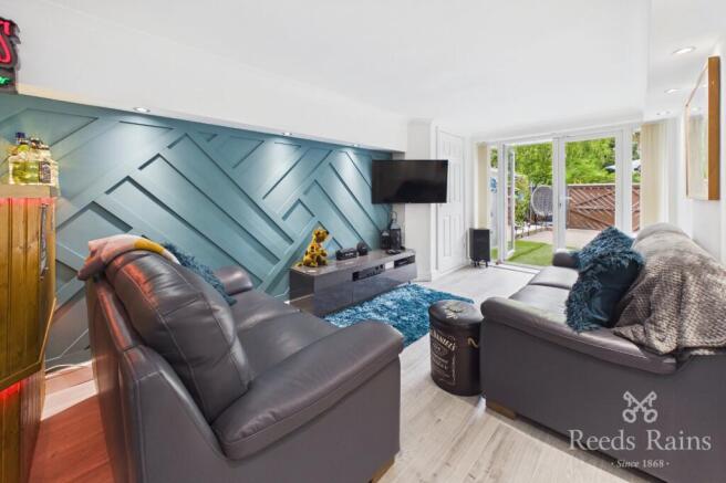 3 bed Semi-Detached for sale Image 6