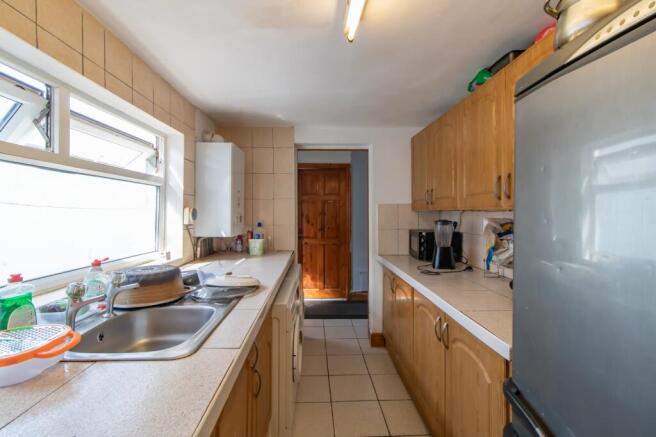 3 bed Terraced for sale Image 4