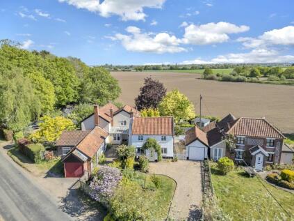 Hawthorne Cottage, 6 Brewers Green, Roydon, Diss IP22 5SD