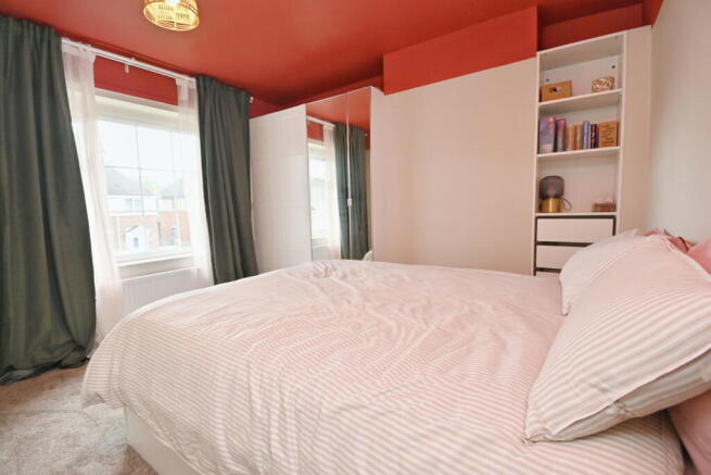 3 bed Semi-Detached for sale Image 9