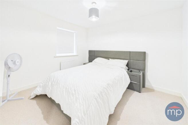 3 bed Semi-Detached for sale Image 10