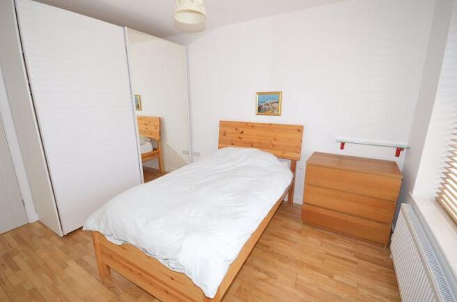 bedroom 3 / re...