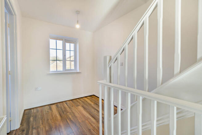 4 bed Semi-Detached for sale Image 7