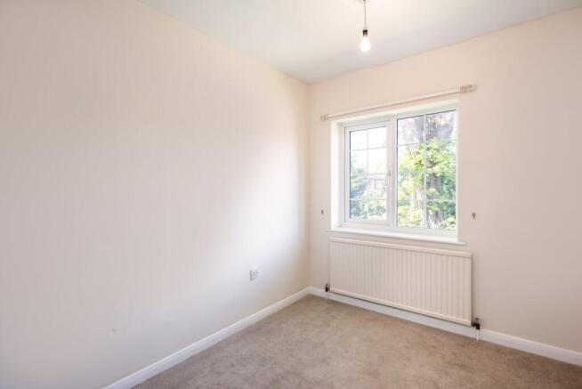 4 bed Detached for sale Image 9