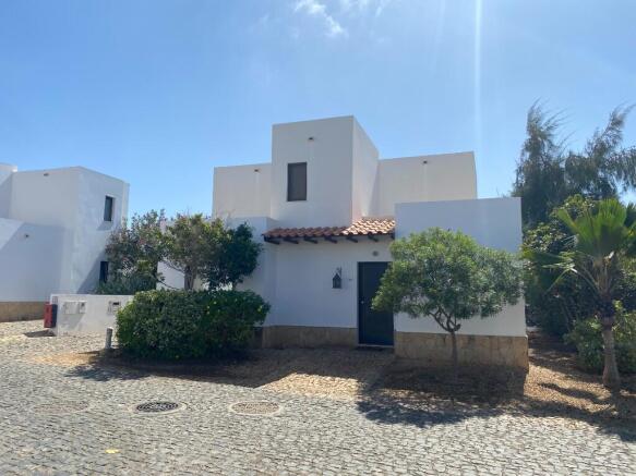 BB Villa front 2