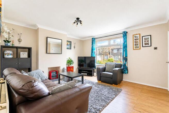3 bed Terraced for sale Image 3