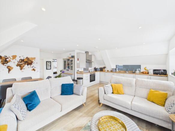Kitchen/ Living Room